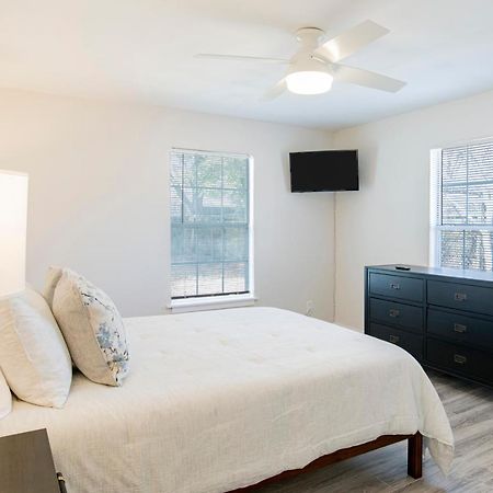 House In Mobile Newly Renovated! Quiet & Centrally Located! ภายนอก รูปภาพ