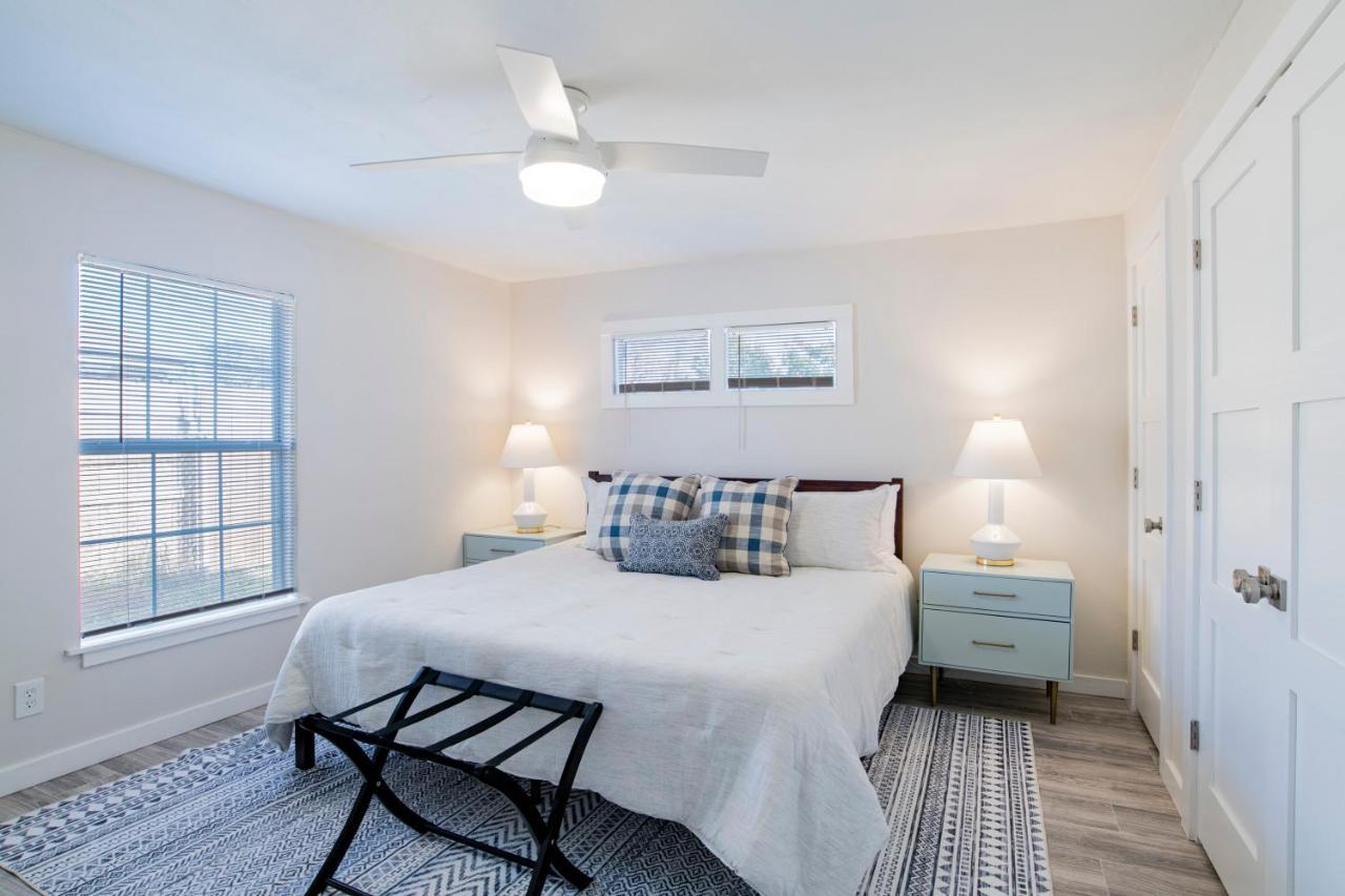House In Mobile Newly Renovated! Quiet & Centrally Located! ภายนอก รูปภาพ