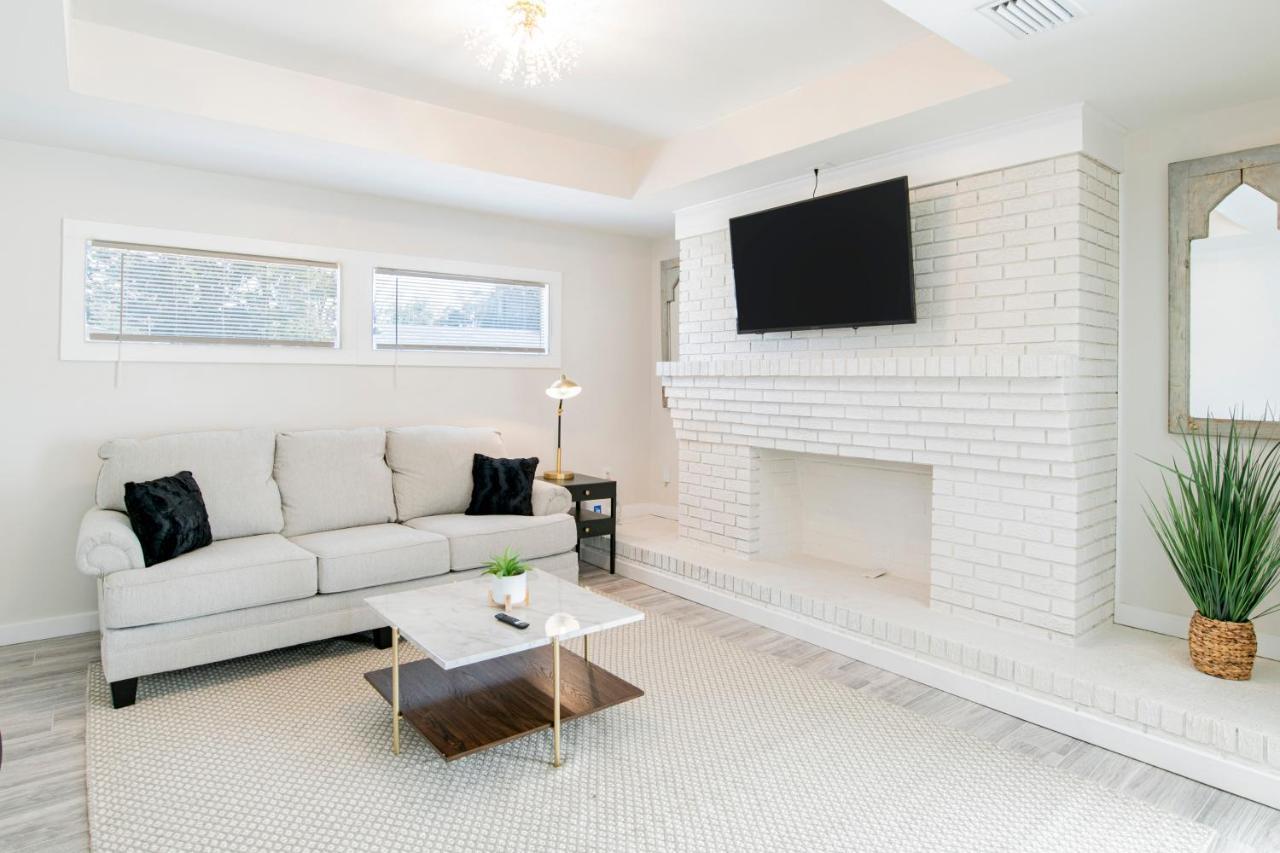 House In Mobile Newly Renovated! Quiet & Centrally Located! ภายนอก รูปภาพ
